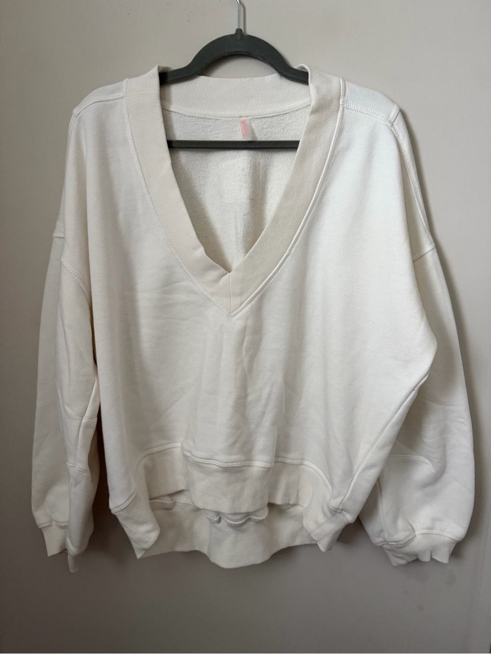 NWOT Free People Movement Women's V-Neck Cream Pullover Sweater
